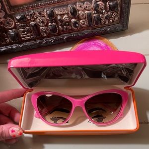 Kate Spade Della Sunglasses.